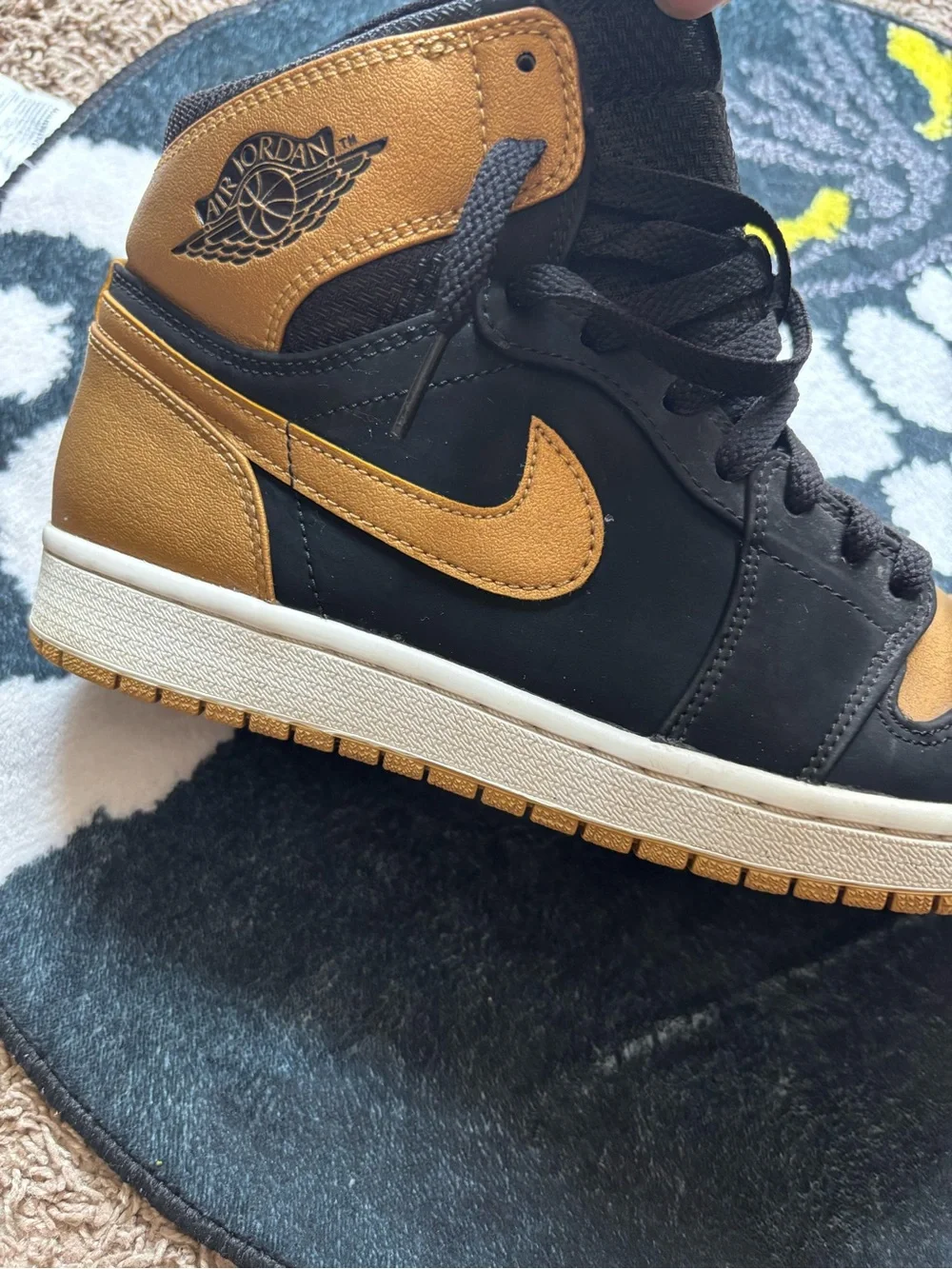 Air Jordan 1 Retro High Melo 2014 Size 9.5 Pre-Owned